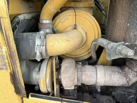 Grondschuivers 2004 Caterpillar D6N LGP (33)
