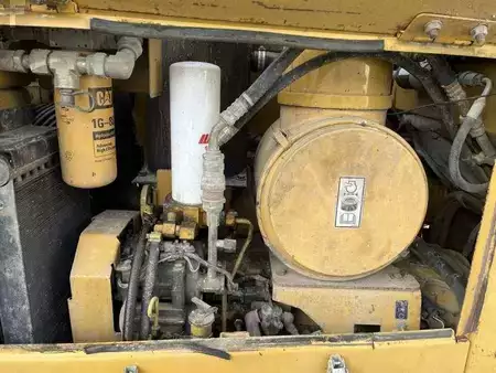 Grondschuivers 2004 Caterpillar D6N LGP (35)