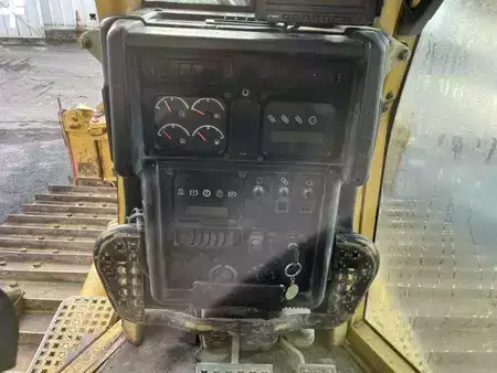 Grondschuivers 2004 Caterpillar D6N LGP (43)