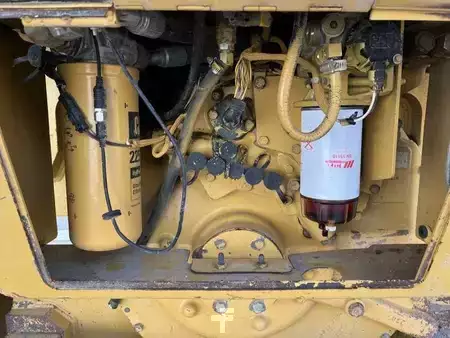 Grondschuivers 2004 Caterpillar D6N LGP (50)
