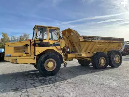 Knickgelenkte Muldenkipper/Dumper 1989 Volvo A25 6X4 (2)
