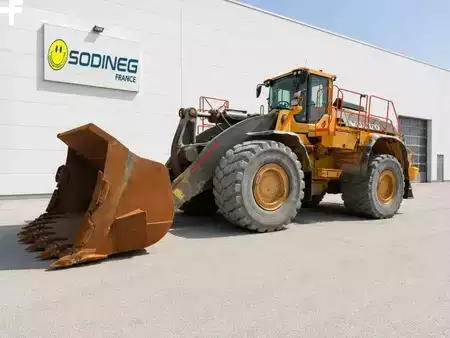 Kolové nakladače 2021 Volvo L350H (1)