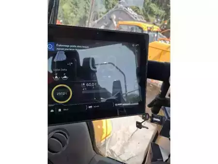 Kolové nakladače 2021 Volvo L350H (16)