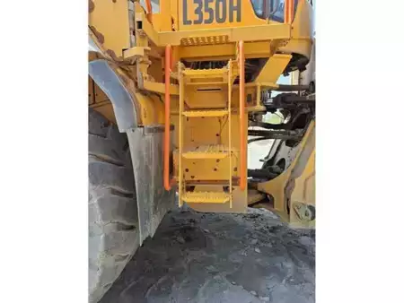 Kolové nakladače 2021 Volvo L350H (18)
