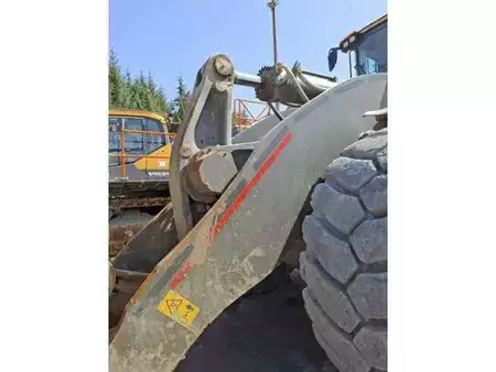 Kolové nakladače 2021 Volvo L350H (29)