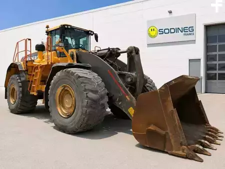 Kolové nakladače 2021 Volvo L350H (3)