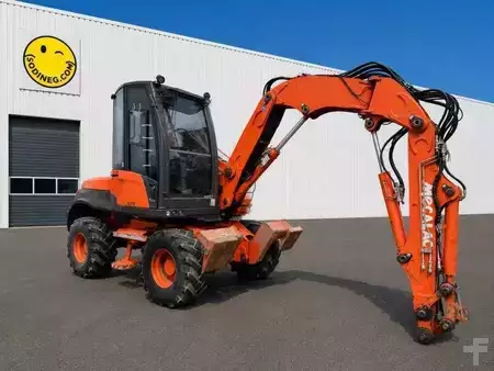 Pelle sur pneus 2020 Mecalac 12 MTX (1)