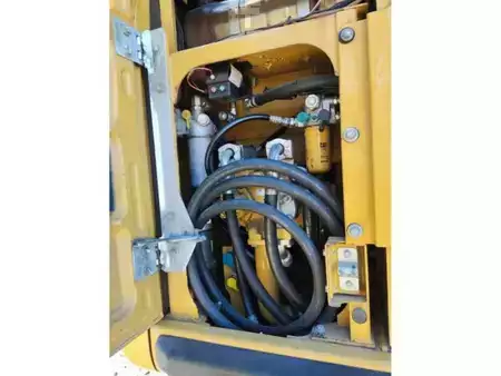 Koparki gąsienicowe 2014 Caterpillar 320E LRR (6)