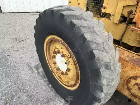 Równiarki 1984 Caterpillar 120G (20)