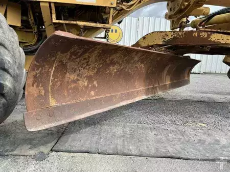Równiarki 1984 Caterpillar 120G (27)