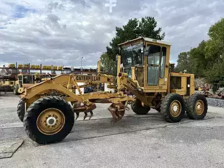 Równiarki 1984 Caterpillar 120G (3)
