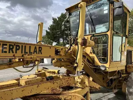 Równiarki 1984 Caterpillar 120G (32)