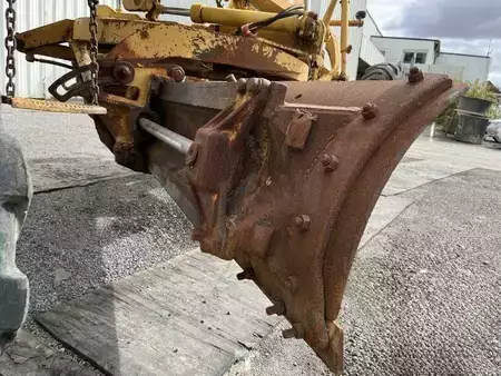 Równiarki 1984 Caterpillar 120G (34)