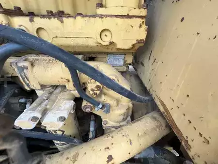 Równiarki 1984 Caterpillar 120G (43)