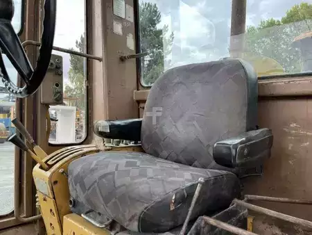 Równiarki 1984 Caterpillar 120G (47)
