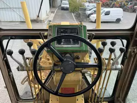 Równiarki 1984 Caterpillar 120G (49)