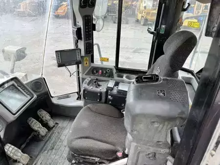 Wheel Loaders 2014 Caterpillar 966K (29)