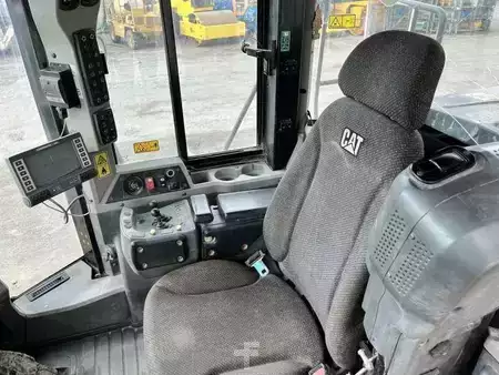 Wheel Loaders 2014 Caterpillar 966K (30)