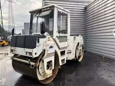 Rolos em tandem 2000 BOMAG BW144AD2 (29)