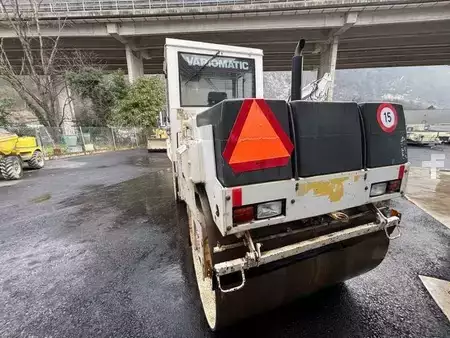 Rolos em tandem 2000 BOMAG BW144AD2 (42)