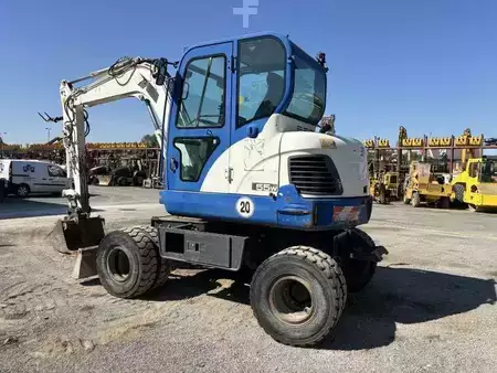 Pelle sur pneus 2014 Doosan DX55W (20)
