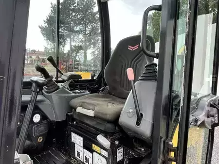 Mini Escavatori 2020 Yanmar SV26 (39)