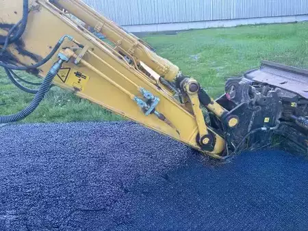 Escavadora de rastos 2022 Komatsu PC210LCI-11E0 (7)