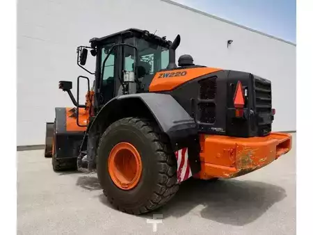 Radlader 2015 Hitachi ZW220-5 (2)