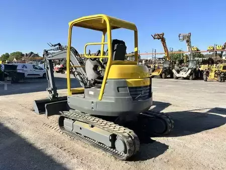 Minibagry 2005 Volvo ECR38 (5)