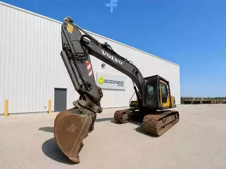 Excavadoras de cadenas 2006 Volvo EC210BLC (1)