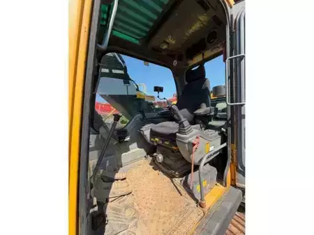 Excavadoras de cadenas 2006 Volvo EC210BLC (33)