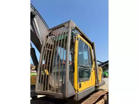 Excavadoras de cadenas 2006 Volvo EC210BLC (7)