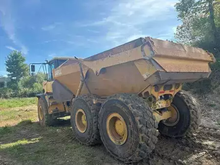 Leddumper / dumpere 2008 Bell B25D 6X6 (4)
