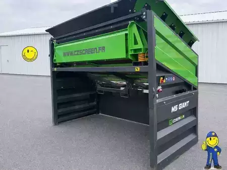 Інше 2021 CZ SCREEN GIANT MS 3050 (1)