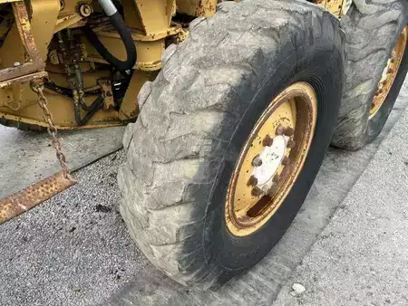 Väghyvlar 1984 Caterpillar 120G (15)