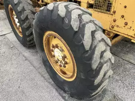 Väghyvlar 1984 Caterpillar 120G (18)