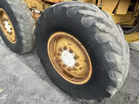 Väghyvlar 1984 Caterpillar 120G (22)