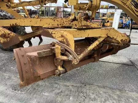 Väghyvlar 1984 Caterpillar 120G (29)