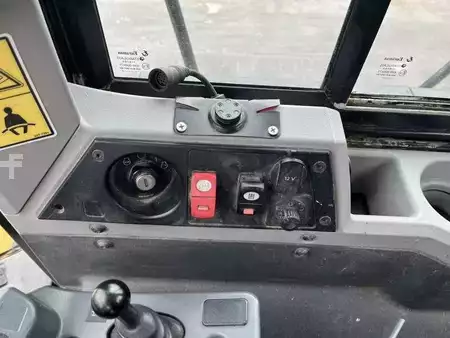 Chargeuse sur pneus 2013 Caterpillar 950K (32)