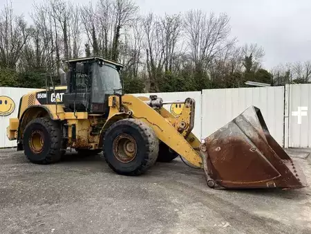 Chargeuse sur pneus 2012 Caterpillar 950K (1)
