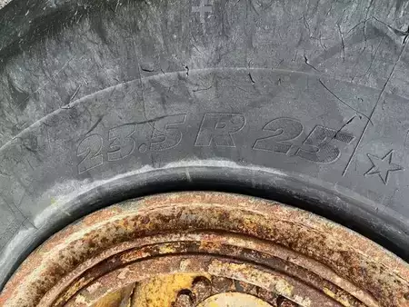 Chargeuse sur pneus 2012 Caterpillar 950K (24)