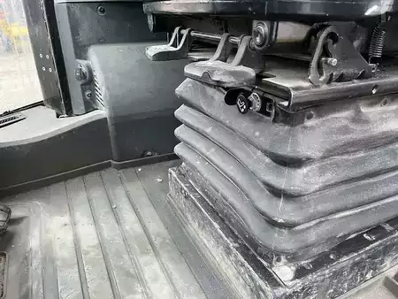 Chargeuse sur pneus 2012 Caterpillar 950K (42)