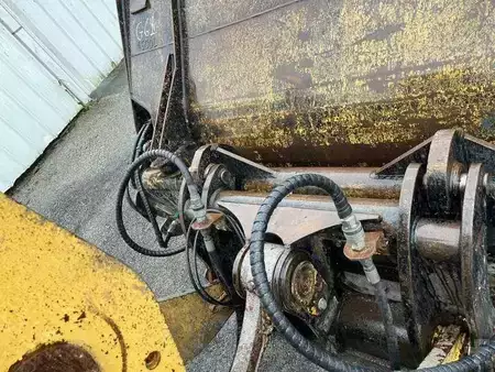 Chargeuse sur pneus 2012 Caterpillar 950K (13)