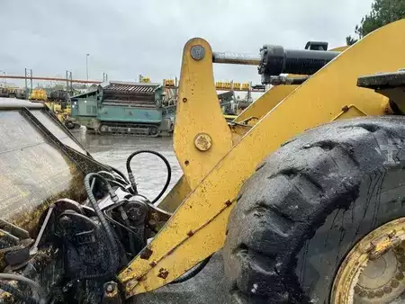 Chargeuse sur pneus 2012 Caterpillar 950K (14)