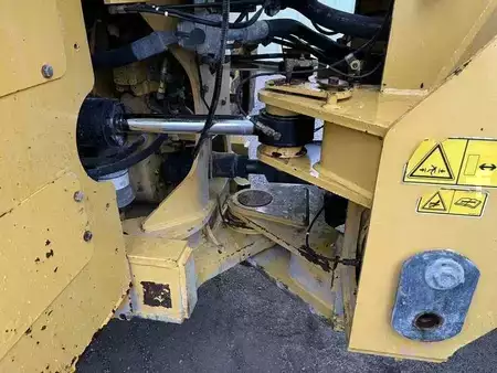 Chargeuse sur pneus 2012 Caterpillar 950K (25)