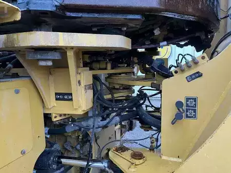 Chargeuse sur pneus 2012 Caterpillar 950K (26)