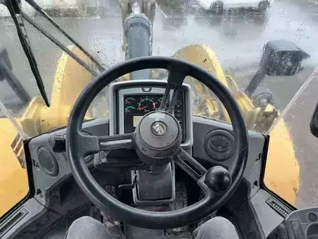 Chargeuse sur pneus 2012 Caterpillar 950K (48)