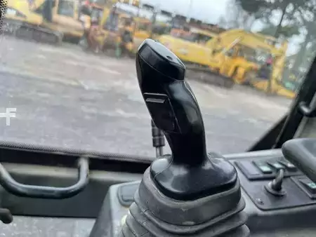 Other 2010 Liebherr L506 Stereo (32)