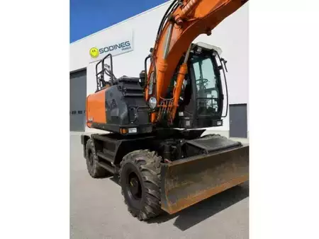 Wheel Excavators 2019 Hitachi ZX140W-6 (1)