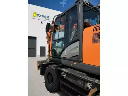 Wheel Excavators 2019 Hitachi ZX140W-6 (2)